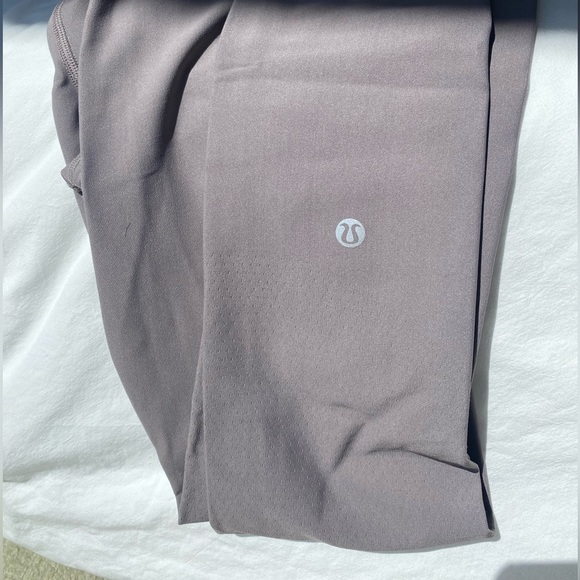 Lululemon pants - Picture 5 of 7